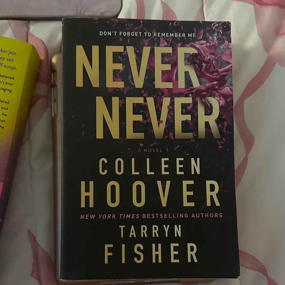 Never Never by Colleen Hoover and Tarryn Fisher - Black Cover